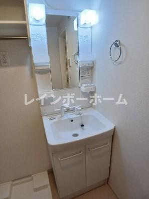 ラビット・イヤー・アイリスの独立洗面台