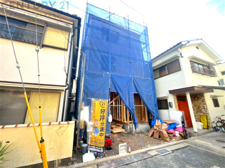 尼崎北小学校通学エリアの物件です。リビングは18帖、パントリー収納が備わったゆとりのプランを実現しました。