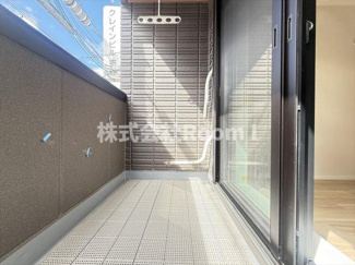 【バルコニー】 | 【ペット共生・ZEHマンション】Ｆｏｒｅｓｔ　雅・旭化成ヘーベルメゾンHEBEL HAUS | 開放的で明るい空間を演出してくれるバルコニーです