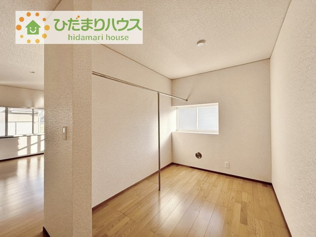 【収納】 | 土浦市永国東町　中古戸建 | 新婚さんにおすすめ！奥様に喜ばれる収納たっぷりのウォークインクローゼット付です☆