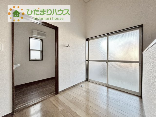 【洋室】 | 土浦市永国東町　中古戸建 | 机にベットを置けば子供部屋の完成です！