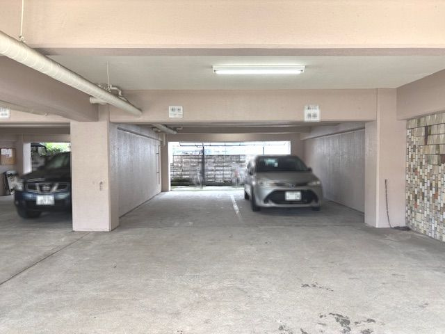 コーポ宇奈月の駐車場
