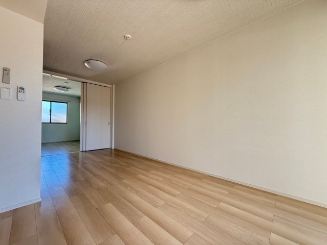 【居間・リビング】