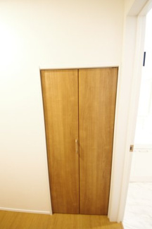 【収納】 | 【仲介手数料無料！！】府中市府中町3丁目　新築戸建て（全3棟）1号棟　7290万円 | 階段下収納