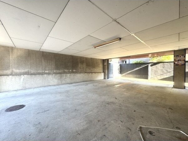 MKマンションの駐車場