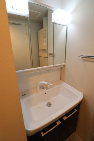 GENOVIA池袋の洗面所