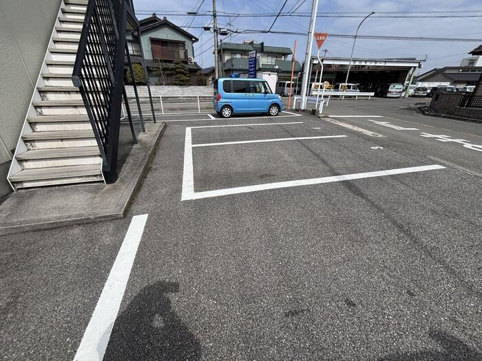 リッツハウス古川の駐車場