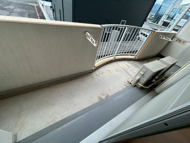 ＪＯＹぶりっじ上神拝のバルコニー