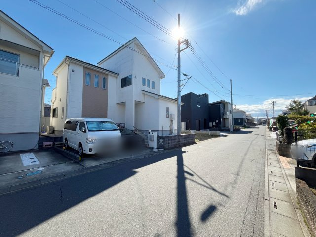 【前面道路含む現地写真】 | 滑川町月の輪5丁目　中古戸建