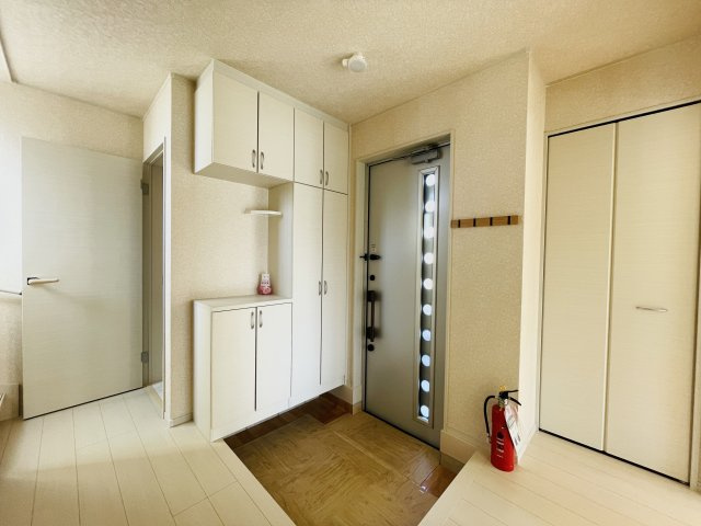 【玄関】 | 滑川町月の輪5丁目　中古戸建