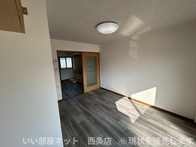 サンフローラルの洋室