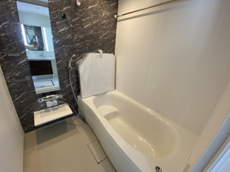 【浴室】 | Same sky