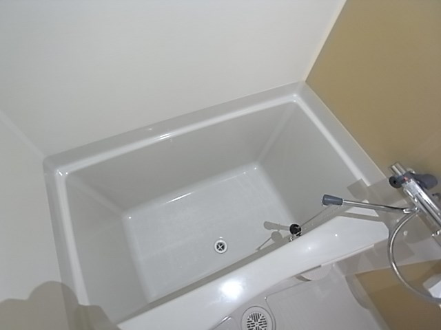 ファーストフィオーレ神戸駅前の浴室