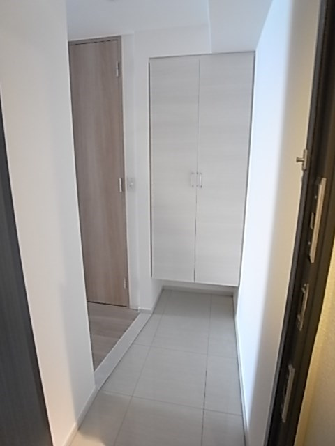 ファーストフィオーレ神戸駅前の玄関