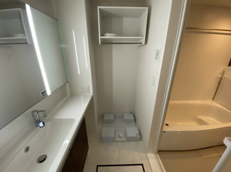 【洗面所】 | Same sky