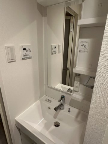 GENOVIA西川口Ⅲの洗面所