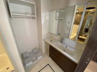 【洗面所】 | Same sky