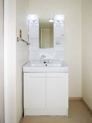 【独立洗面台】 | リバーグリーン藤村 | 新品洗髪洗面化粧台に交換を予定しています。完成イメージ画像です。