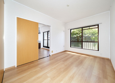 【洋室】 | リバーグリーン藤村 | リビングの隣、6帖洋室。完成イメージ画像です。