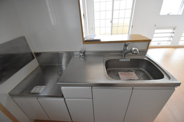サニークレールA棟のキッチン