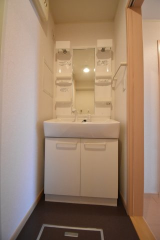 サニークレールA棟の洗面所