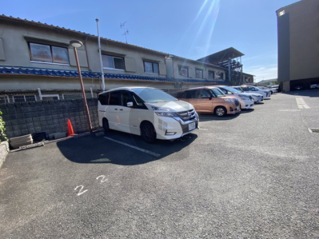 ヴィブレ・ムライの駐車場