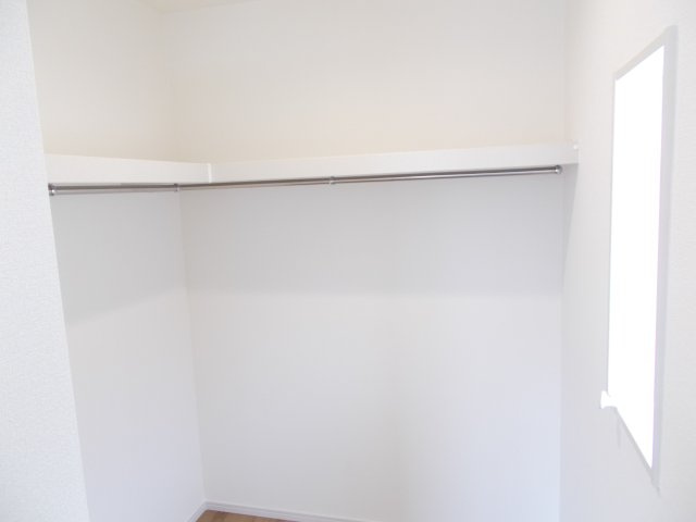 リーブルガーデンＳ第13渋川八木原　5号棟の収納|2階:洋室2収納1　ウォークインクローゼットです
