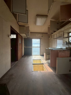 【居間・リビング】 | 千葉県柏市増尾七丁目 中古戸建 | 収納たくさん！