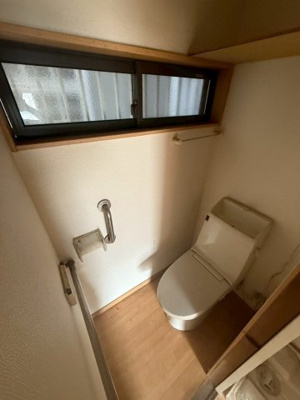 【トイレ】 | 千葉県柏市増尾七丁目 中古戸建 | 清潔感のあるトイレです
