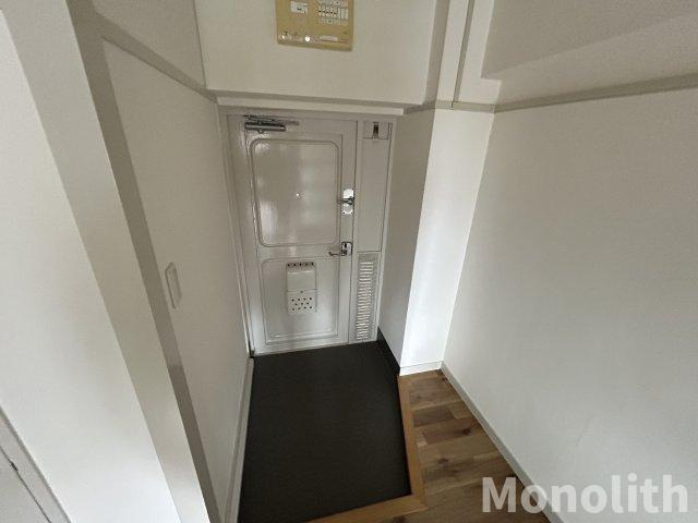 泉北茶山台２丁３番１号棟の玄関