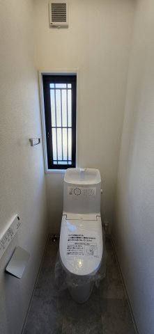 【トイレ】 | 野田市みずき四丁目戸建 | コンパクトで使いやすいトイレです