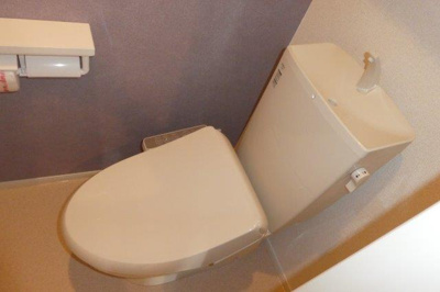 【トイレ】 | ＣＲＯＷＤ真備Ⅱ | シャワー付きトイレ