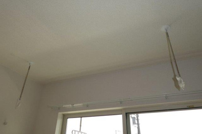 【設備】 | ＣＲＯＷＤ真備Ⅱ | 室内物干し