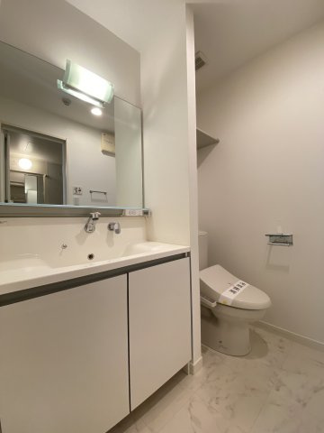 コートアリオンの洗面所|独立洗面台で朝の身支度も楽々♪