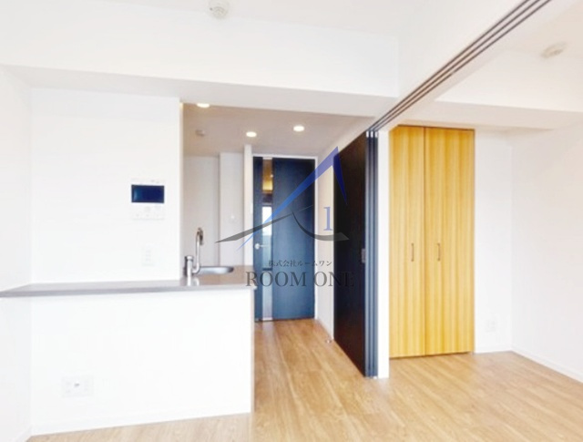 SYFORME　MINAMI-IKEBUKUROの居間・リビング|洋室のお部屋です。