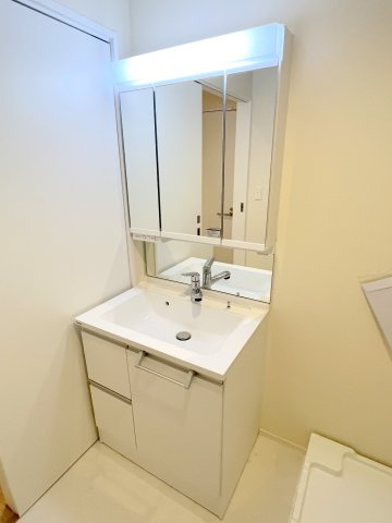 イーリスの洗面所|★独立洗面台★