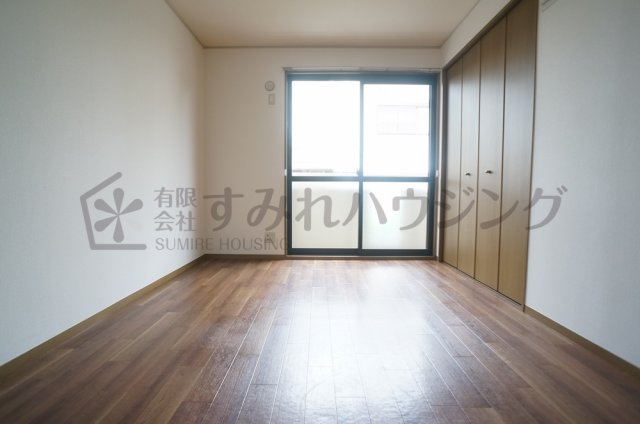 ラーク加茂の居間・リビング|参考、同建物・同間取りの号室