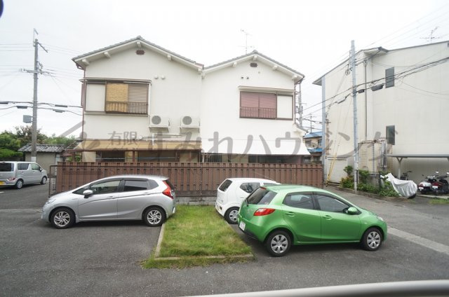 ラーク加茂の駐車場|参考、同建物・同間取りの号室