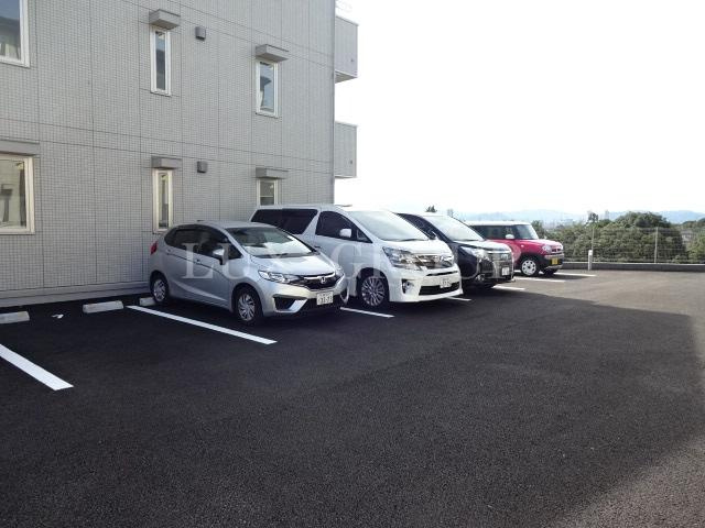 【駐車場】 | Y'sガーデン