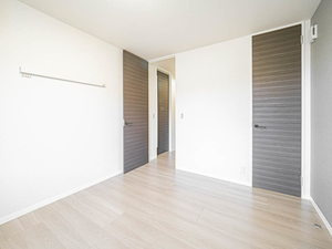 サウザンド和泉の内装|落ち着いた色調の洋室です