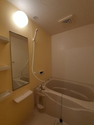 【洗面所】 | ラフレシール尾山Ⅲ | 脱衣スペースもあります