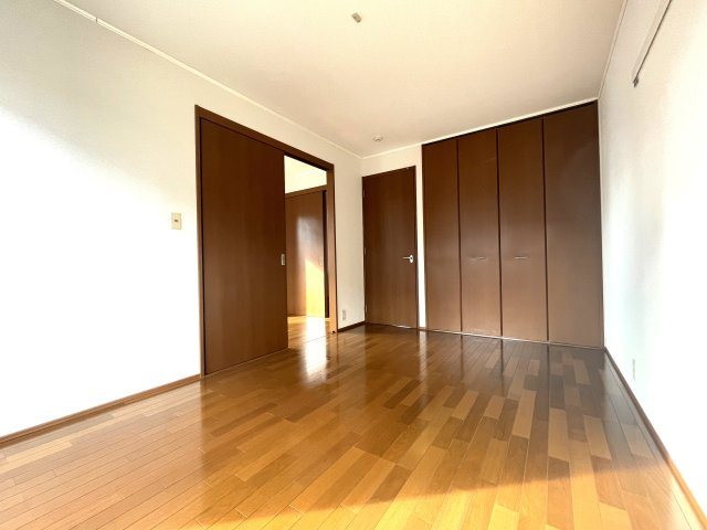 メゾンミレニアムの洋室