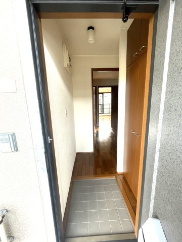 メゾンミレニアムの玄関