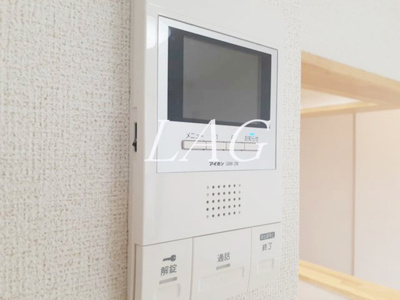 【セキュリティ】 | スティル・ブラン | モニター付きインターフォンです。