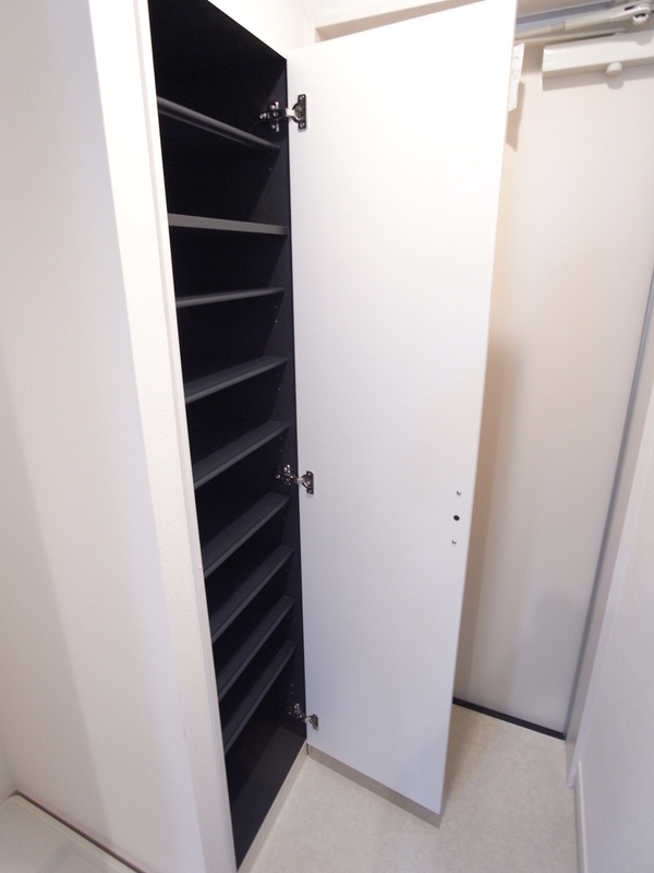 リブリ・MATY浦和の玄関