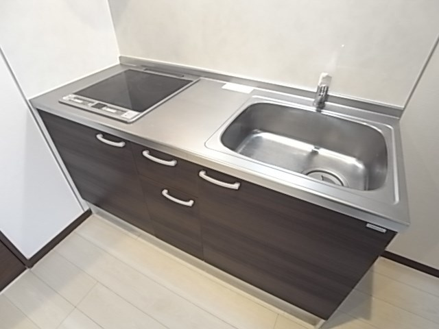 CROUD甲子園里中町のキッチン