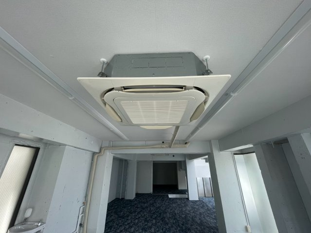 イーストガーデン ポプラ館の駐車場