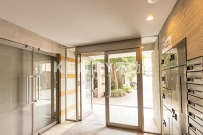 【エントランス】 | ソラーニ目黒不動前 | 清潔なエントランスです