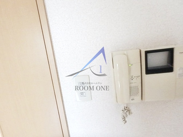 スカイコート文京茗荷谷のセキュリティ|モニター付きインターホンです。