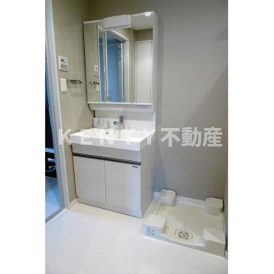 【洗面所】 | ソラーニ目黒不動前 | 明るい洗面所です